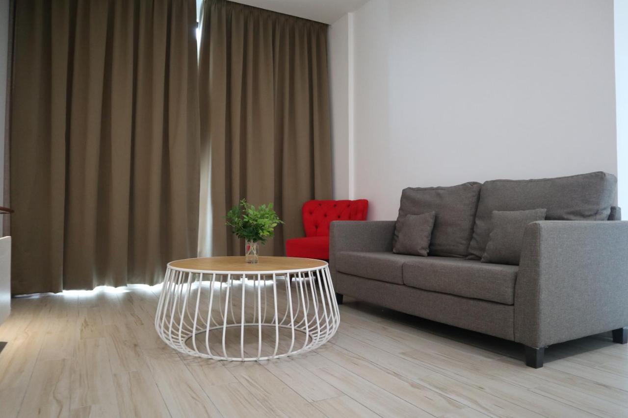 Zen66 @ Roxy Serviced Apartment Kuching Kültér fotó
