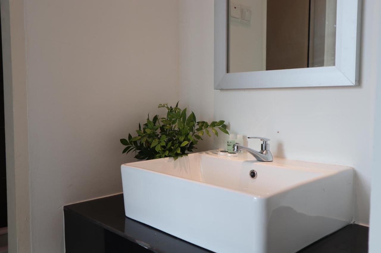 Zen66 @ Roxy Serviced Apartment Kuching Kültér fotó